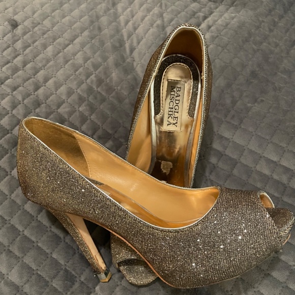 #ShoeCraze - Picture 7 of 8